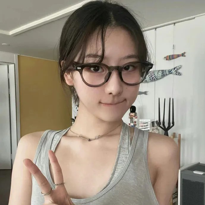 电灯泡 海报